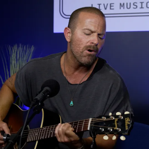 90299861007-kip-moore-04